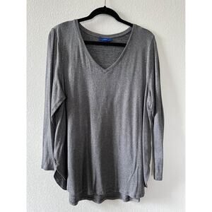 EUC Women’s APT 9 Super Soft Gray V Neck Lightweight Sweater with sparkles